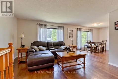 314 Carla Street Petawawa ON K8H 3N2