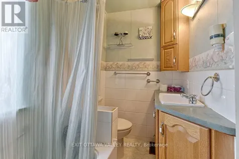 415 Trafalgar Road Pembroke ON K8A 5B3
