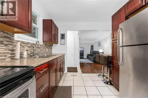 722 Burgess Avenue Hamilton ON L8H 6J4