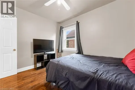 722 Burgess Avenue Hamilton ON L8H 6J4
