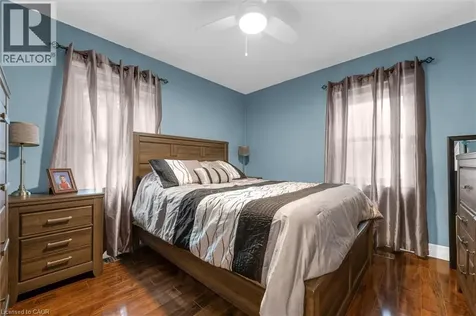 722 Burgess Avenue Hamilton ON L8H 6J4