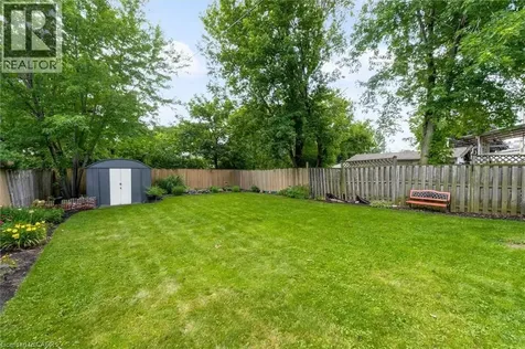 722 Burgess Avenue Hamilton ON L8H 6J4