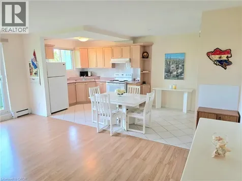 2373 King Street East Hamilton ON L8K 1X9