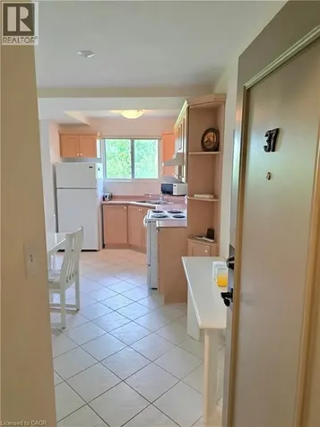 2373 King Street East Hamilton ON L8K 1X9