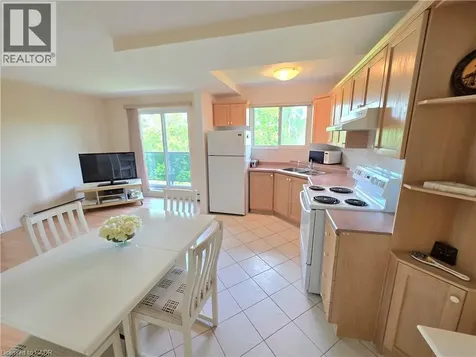 2373 King Street East Hamilton ON L8K 1X9