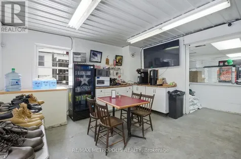 5614 Highway 620 Wollaston ON K0L 1P0