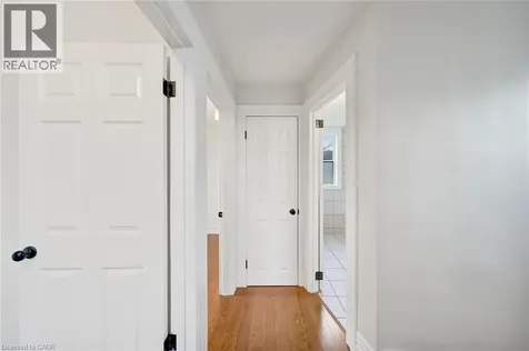 73 Peter Street Hamilton ON L8R 1T4