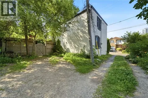 73 Peter Street Hamilton ON L8R 1T4