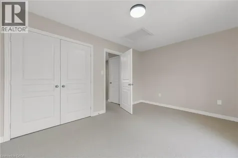 8 Hemlock Way Grimsby ON L3M 0B5