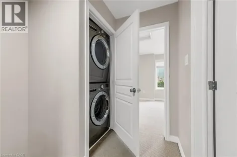 8 Hemlock Way Grimsby ON L3M 0B5