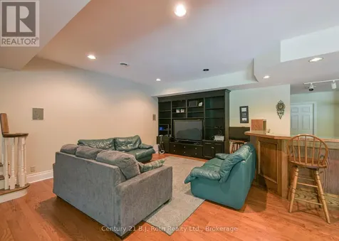 403 Bay Street Orillia ON L3V 3X5