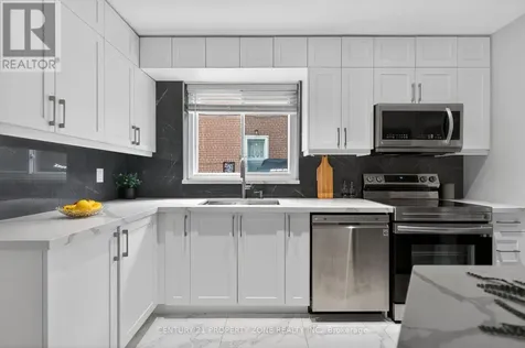 121 Saint Lucie Drive Toronto (humbermede) ON M9M 1T4