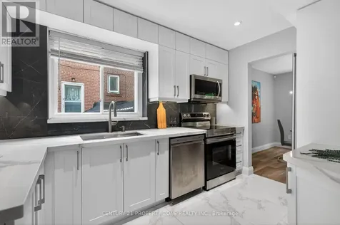 121 Saint Lucie Drive Toronto (humbermede) ON M9M 1T4