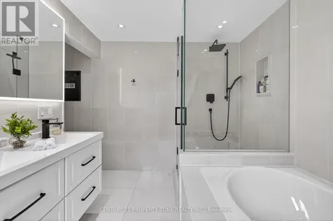 121 Saint Lucie Drive Toronto (humbermede) ON M9M 1T4