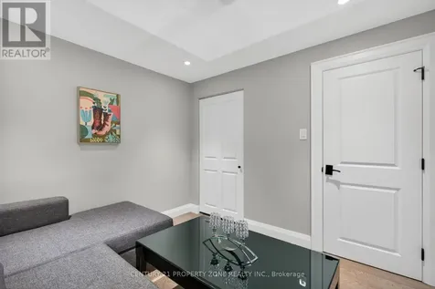 121 Saint Lucie Drive Toronto (humbermede) ON M9M 1T4