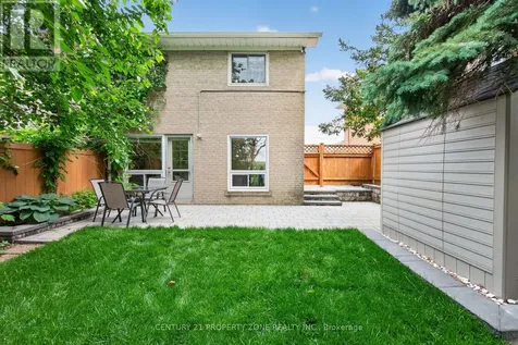 121 Saint Lucie Drive Toronto (humbermede) ON M9M 1T4