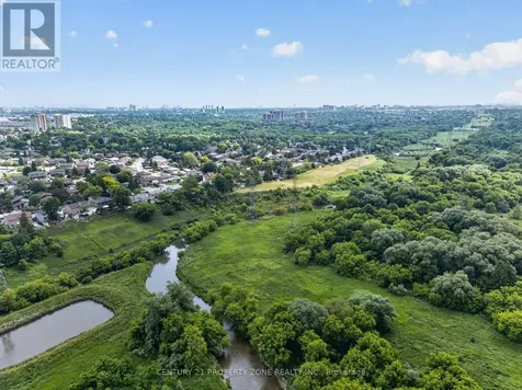 121 Saint Lucie Drive Toronto (humbermede) ON M9M 1T4