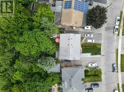 121 Saint Lucie Drive Toronto (humbermede) ON M9M 1T4
