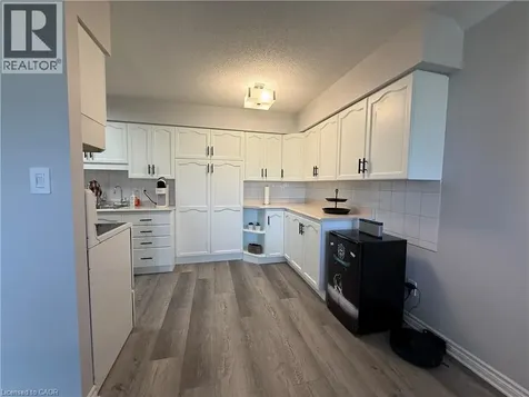 688 Preston Parkway Cambridge ON N3H 5K6