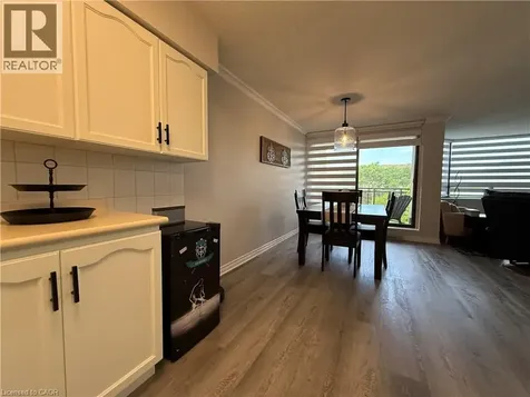 688 Preston Parkway Cambridge ON N3H 5K6