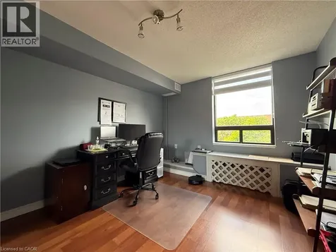 688 Preston Parkway Cambridge ON N3H 5K6
