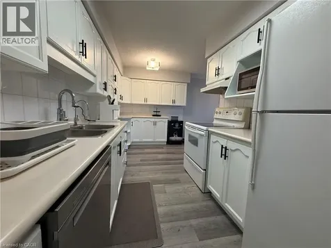 688 Preston Parkway Cambridge ON N3H 5K6