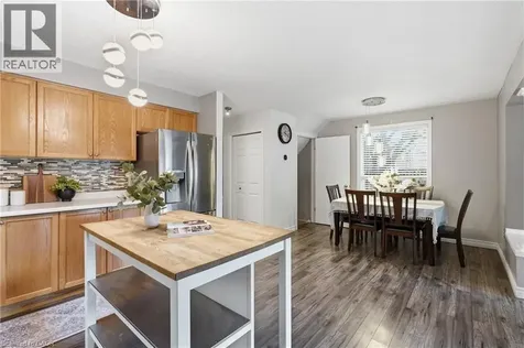 128 Houghton Street Cambridge ON N1C 4L3