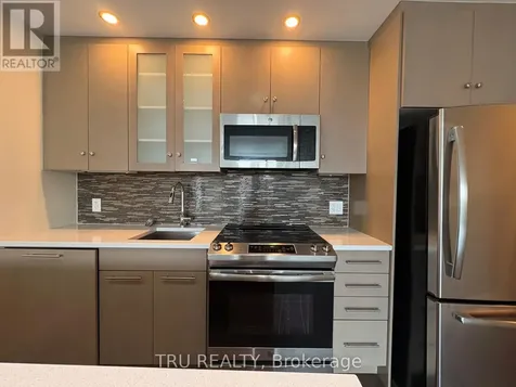 108 Richmond Road Ottawa ON K1Z 0B3