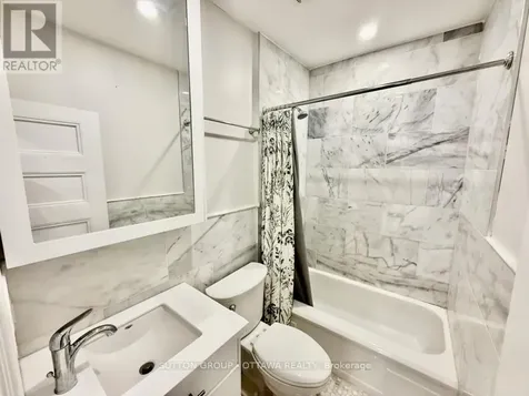 149 St Andrew Street Ottawa ON K1N 5G3