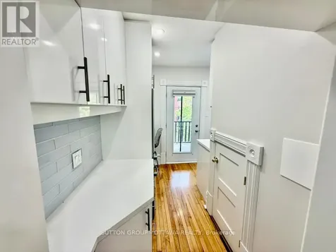 149 St Andrew Street Ottawa ON K1N 5G3