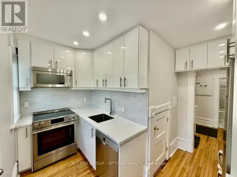 149 St Andrew Street Ottawa ON K1N 5G3