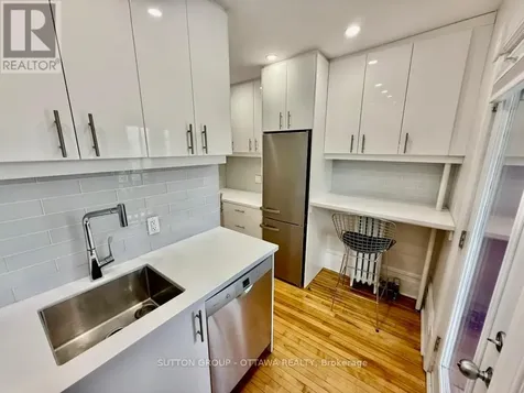 149 St Andrew Street Ottawa ON K1N 5G3