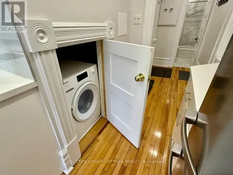 149 St Andrew Street Ottawa ON K1N 5G3
