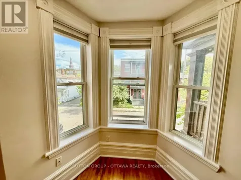 149 St Andrew Street Ottawa ON K1N 5G3