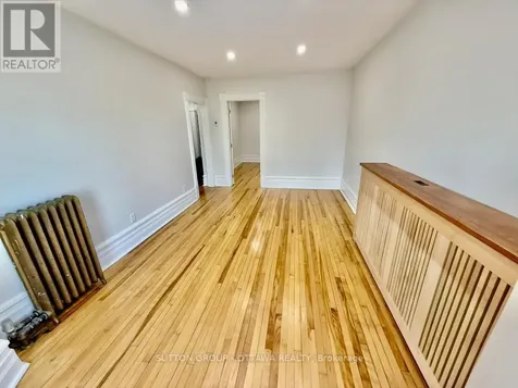 149 St Andrew Street Ottawa ON K1N 5G3