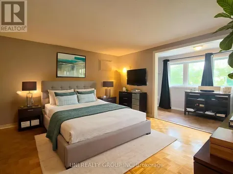 45 Grady Crescent Ottawa ON K2H 5S2