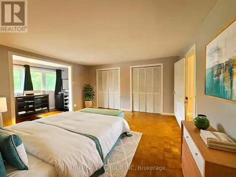45 Grady Crescent Ottawa ON K2H 5S2