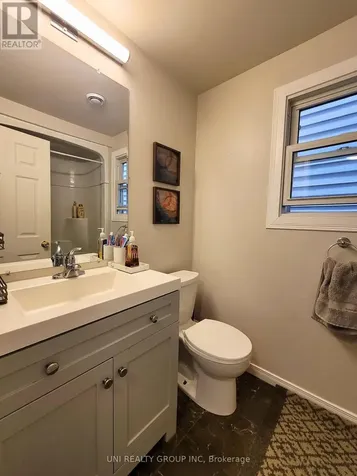 45 Grady Crescent Ottawa ON K2H 5S2