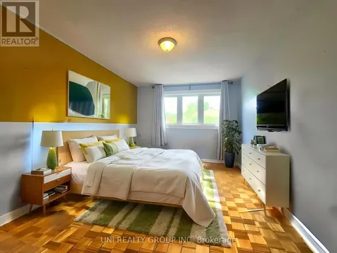 45 Grady Crescent Ottawa ON K2H 5S2