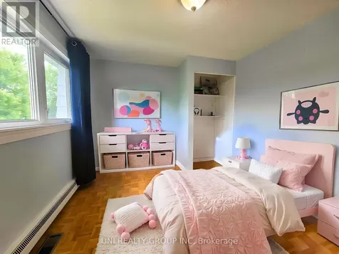 45 Grady Crescent Ottawa ON K2H 5S2