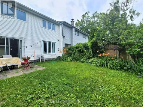 45 Grady Crescent Ottawa ON K2H 5S2