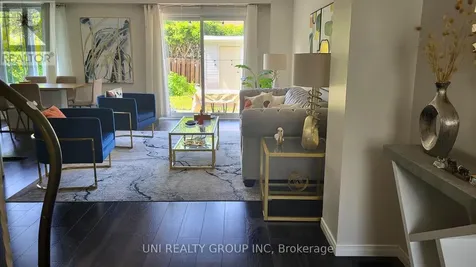 45 Grady Crescent Ottawa ON K2H 5S2