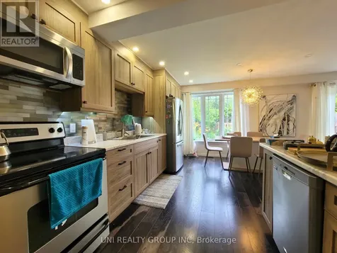 45 Grady Crescent Ottawa ON K2H 5S2
