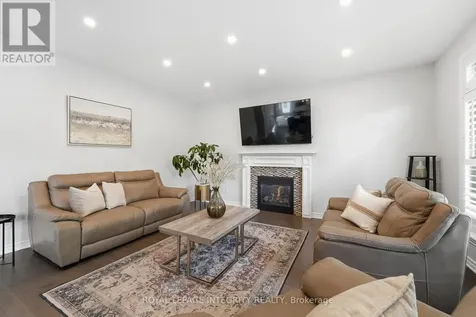 541 Bryce Place Ottawa ON K2S 0N2