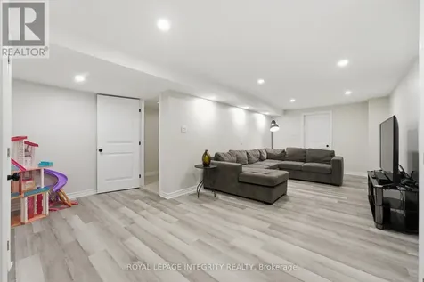 541 Bryce Place Ottawa ON K2S 0N2