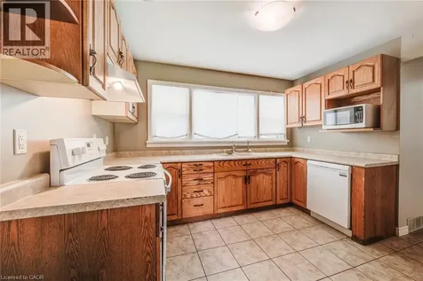 139 Elgin Crescent Waterloo ON N2J 2S5