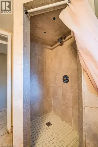 139 Elgin Crescent Waterloo ON N2J 2S5