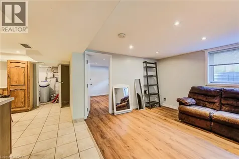 139 Elgin Crescent Waterloo ON N2J 2S5