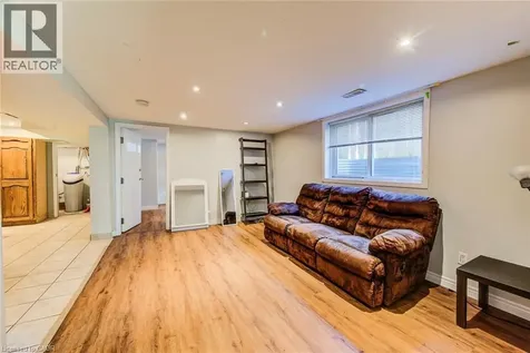 139 Elgin Crescent Waterloo ON N2J 2S5
