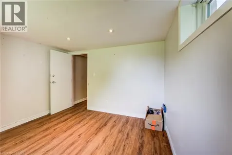 139 Elgin Crescent Waterloo ON N2J 2S5